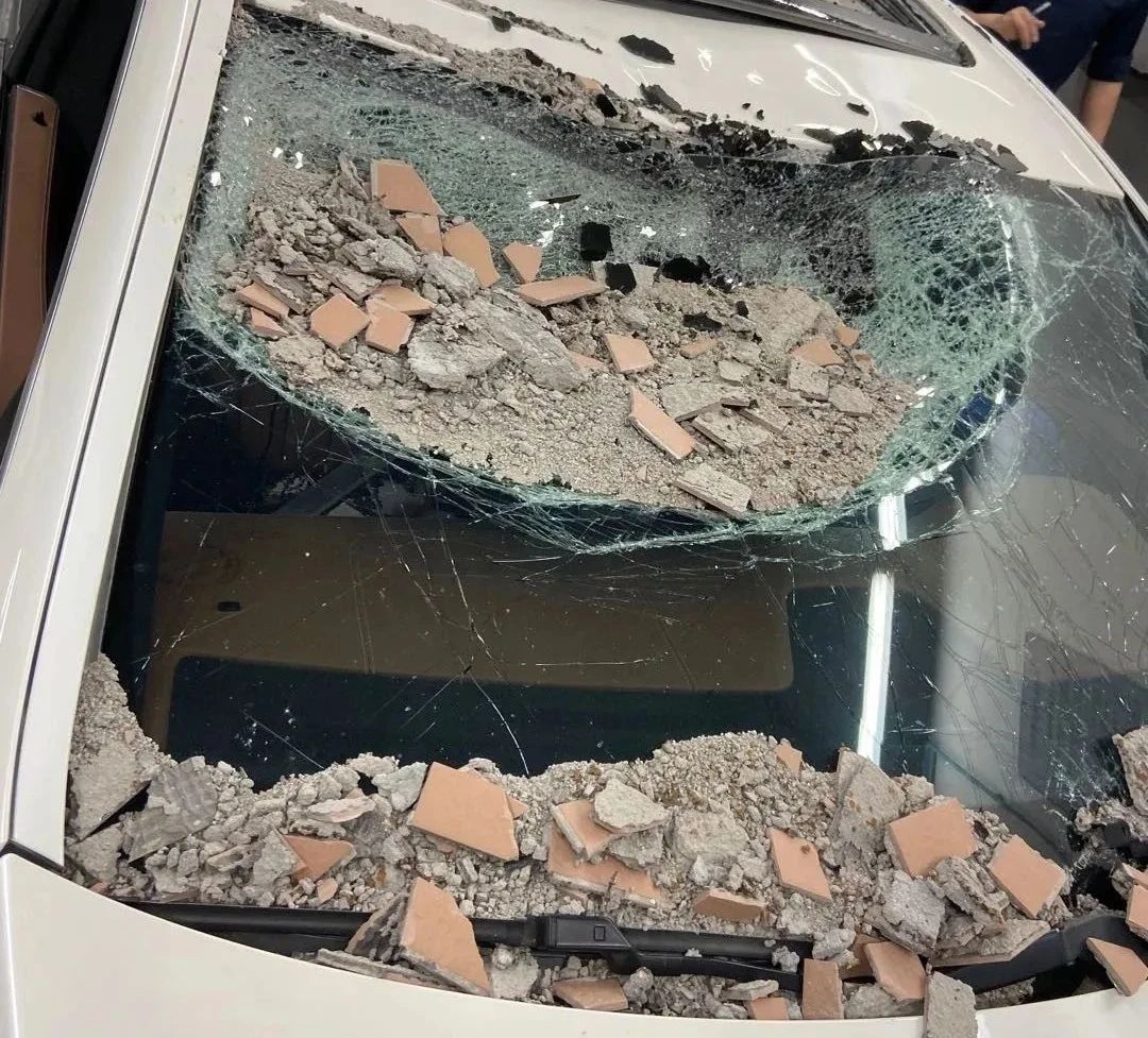 外墻為何接二連三脫落？